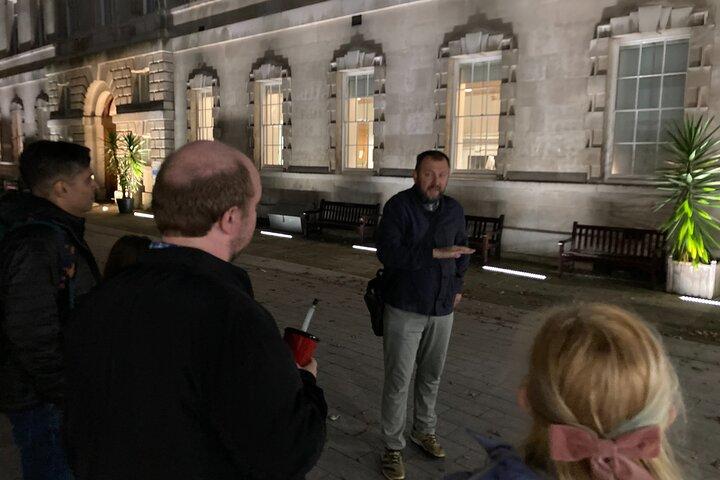 London's Ghosts & Gruesome Past Nighttime Walking Tour