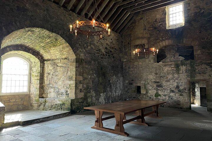 From Glasgow: Stirling Castle, Outlander and Loch Lomond