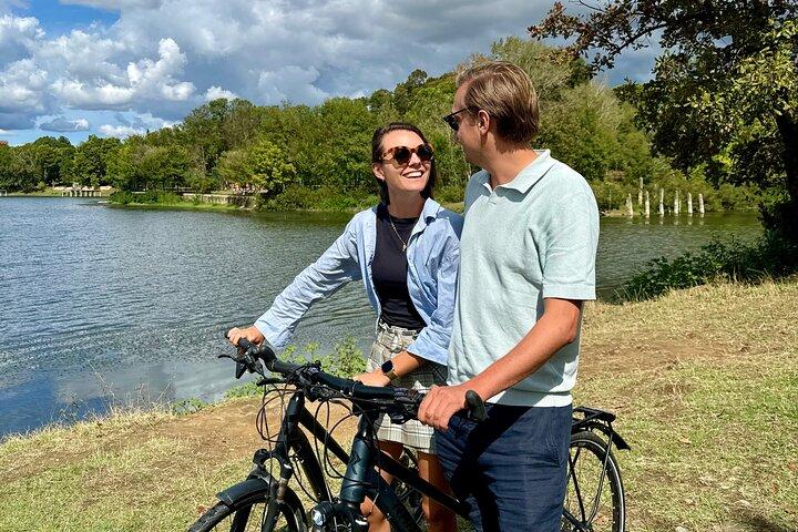 Bike or E-Bike Tour Tirana: Highlights & Grand Park Guided Cycle