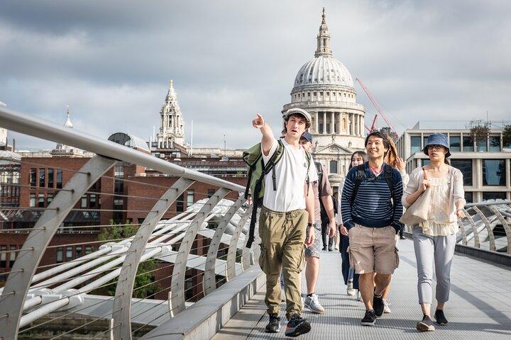 Private Tour : Eat British Foods & See Thirty Top Sights