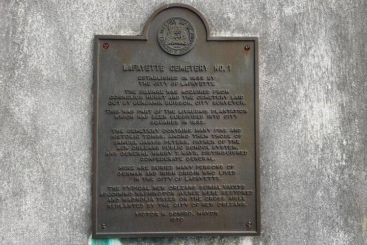 Adults-Only Garden District, Cemetery & Anne Rice True Crime Tour