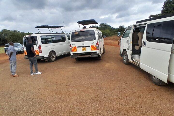 Nairobi National Park Half Day with Pickup