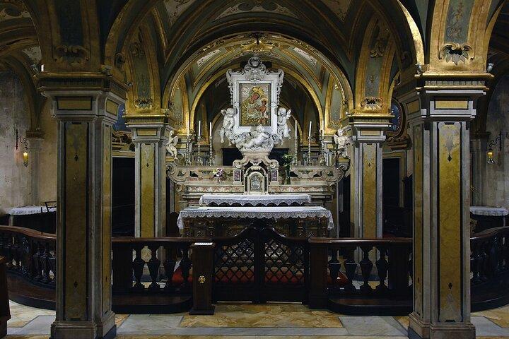 Bari Walking Tour with Audio and Written Guide by a Local