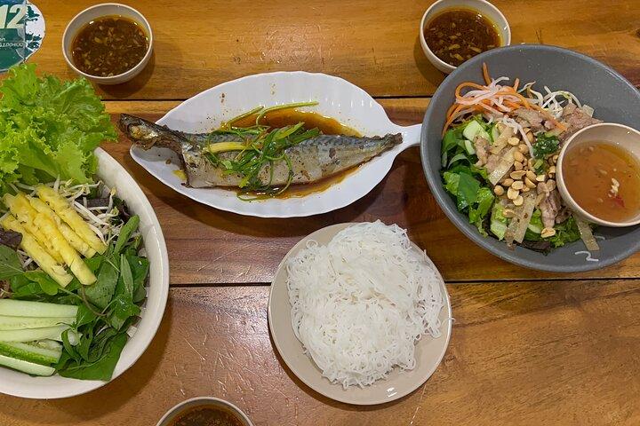 Ho Chi Minh City Local Street Food Tour With Local Students
