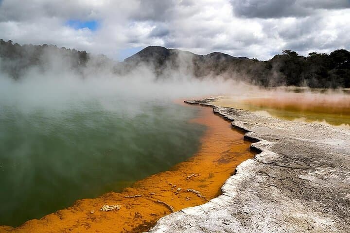 Private Tour WaiOtapu & Huka Falls & Blue springs from Auckland
