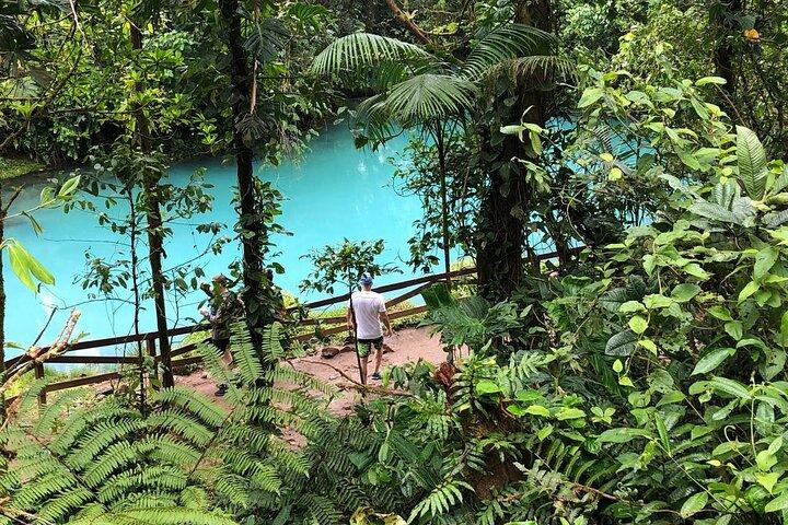 Private Tour to Rio Celeste Hike and Flavors of Costa Rica