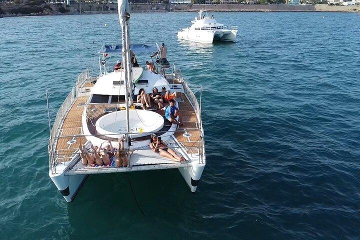 2 Hour Catamaran Tour with Jacuzzi and Sea Bath