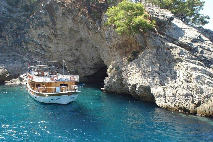 Butterfly Valley Boat Trip & 6 Bays Cruise from Fethiye, Ölüdeniz