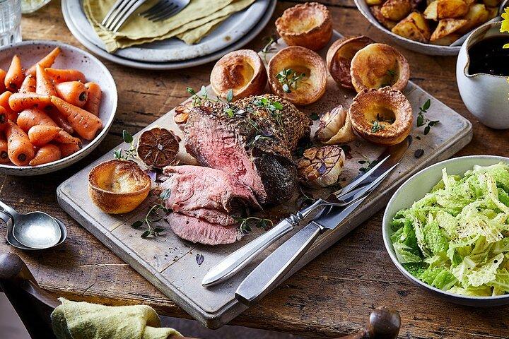 British Cooking Class and Dining Experience in London