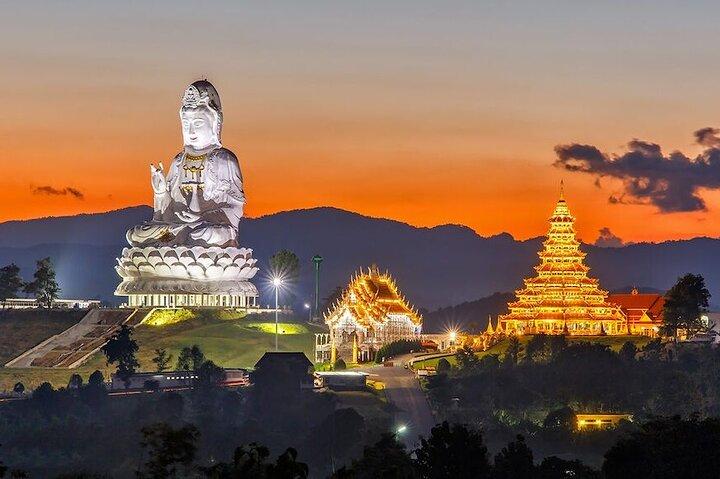 Explore Chiang Rai: City and Temples Experience