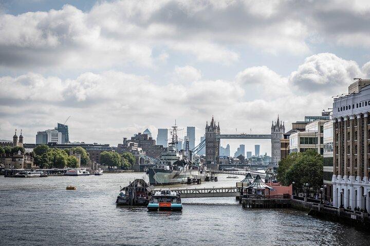 Small-Group London's Best Sights Walking Tour, Kids Join Free!