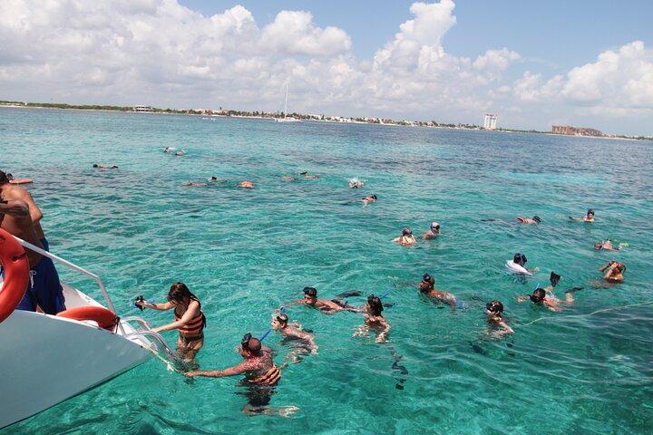 Island Adventure Contoy and Mujeres with Snorkeling and Open Bar