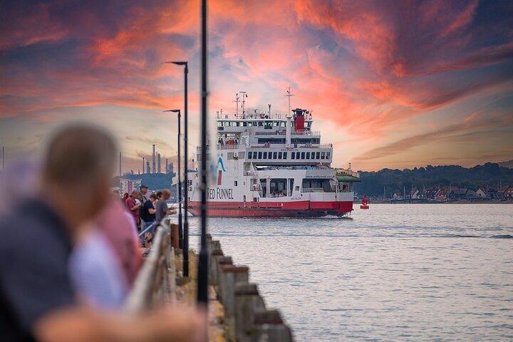 Romantic Southampton: Couples Walking Tour & Game