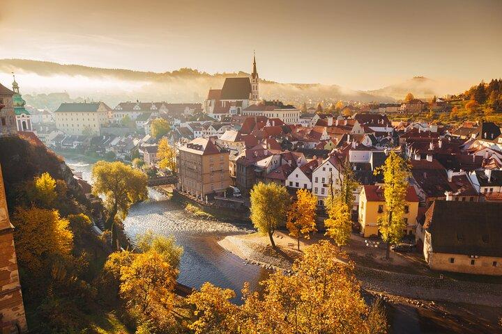 Prague to Salzburg Transfer with 3 hours stop in Cesky Krumlov