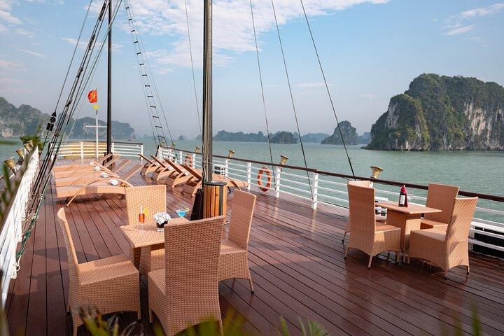 Explore Bai Tu Long Bay for 3 Days