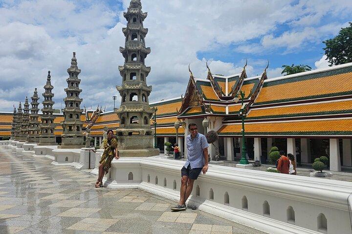 3 Remarkable Temples Walking Tour in Bangkok