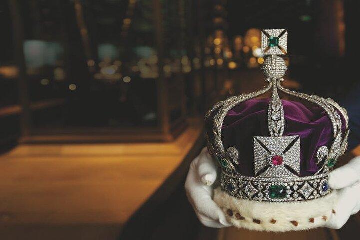 British Royalty Walking Tour & Visit the Tower of London