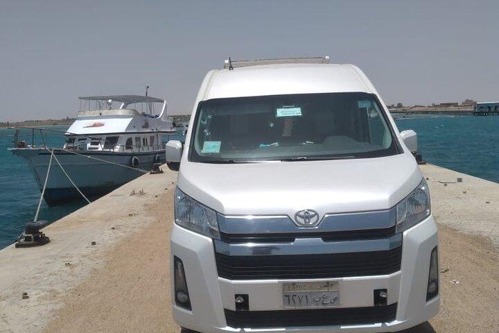 AC Cars with english speaking driver Half day at Luxor- West Bank
