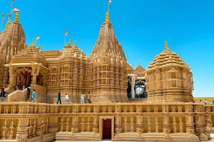 BAPS Hindu Temple And Sheikh Zayed Mosque Tour