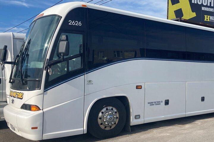 Niagara Wine Tour and Tastings with Transportation