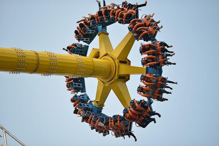 Dream World Bangkok Amusement Park Unlimited Ride & Snow Town