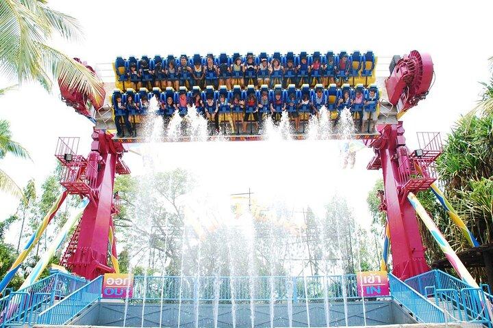Dream World Bangkok Amusement Park Unlimited Ride & Snow Town