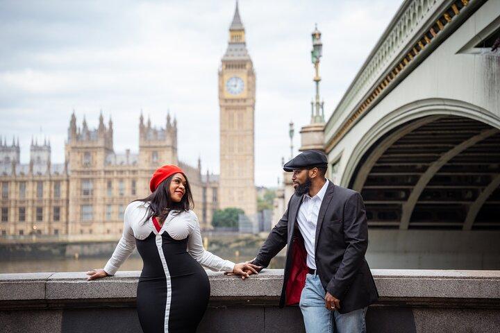 Private landmarks photoshoot for families and couples