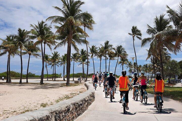 Miami Beach Bike and Food Tour - Bikes, Bites & Views (Adults)