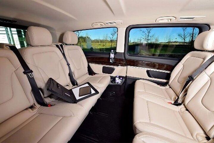 London Gatwick Airport LGW to Heathrow LHR Private Transfer