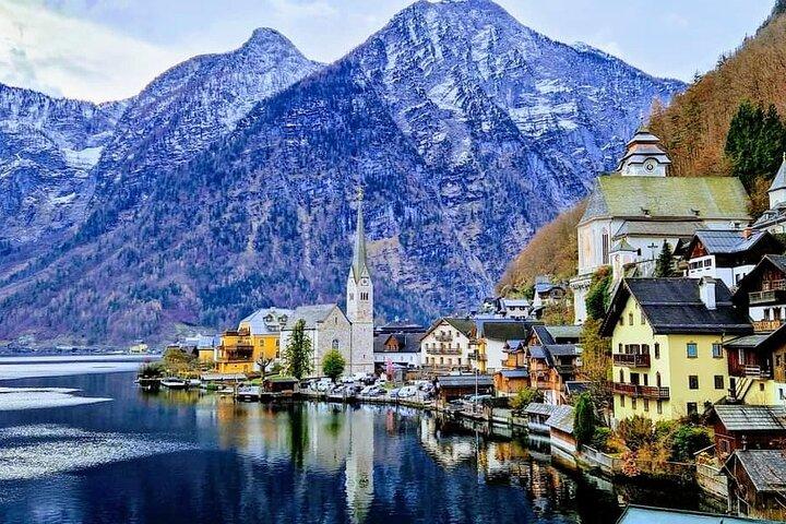 Vienna: Private tour to Hallstatt and Salzburg