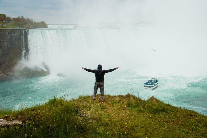 Niagara Falls State Park Sunset Tour with Falls Illumination