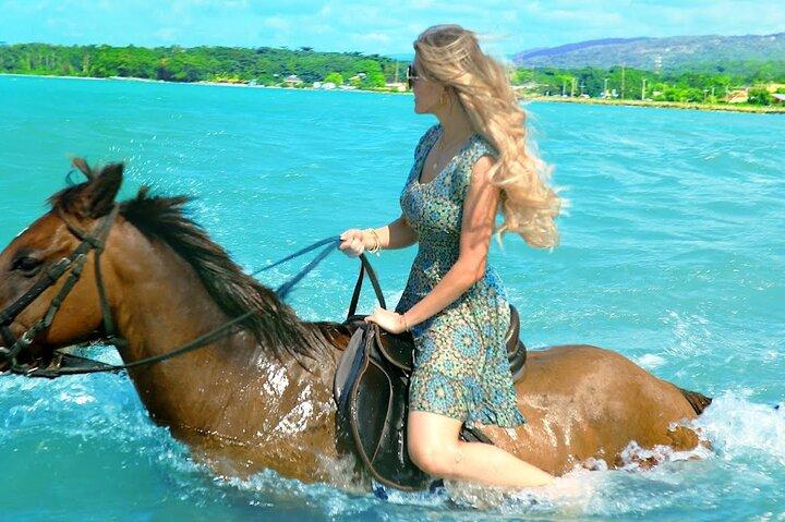 Private Tour Horseback Riding from Ocho Rios or Runaway Bay