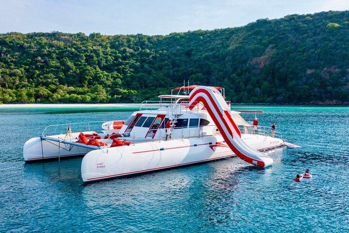 Pattaya Sunset Catamaran Island Hopping with Lunch