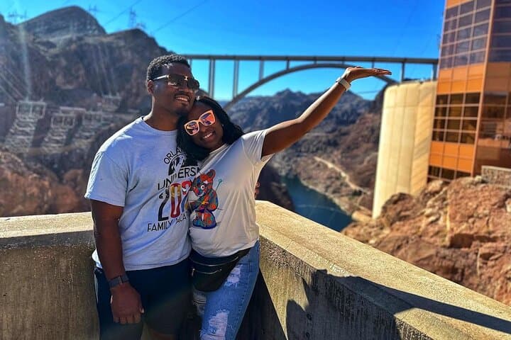 Hoover Dam Walk-On-Top Tour w/ Seven Magic Mountains & Vegas Sign