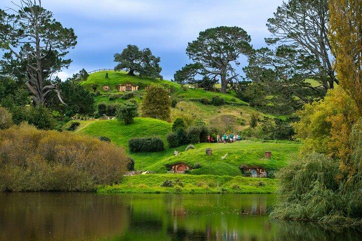 Hobbiton Movie Set & Blue Springs: Private Tour from Auckland
