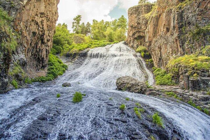 Best of Armenia: private 2-3 days tour to Yerevan w/ family lunch