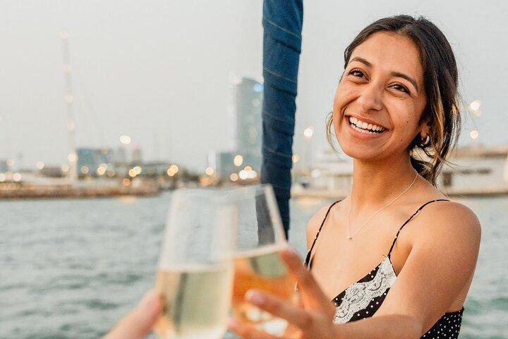 Sunset Sailing Cruise in Barcelona led by Young & Local Captain