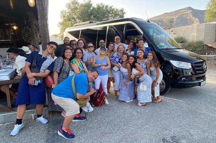 Santorini in 5 hours: Oia, Traditional Villages & Black Beach