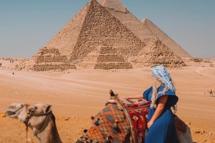 Half Day Tour Giza Pyramids& Great Sphinx with Private Tour Guide