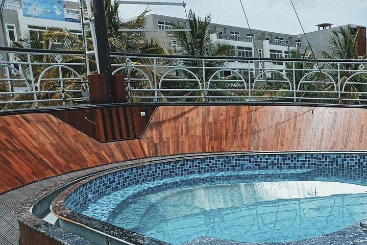 2 Days 1 Night Aboard La Stellar Cruise in Halong from Hanoi