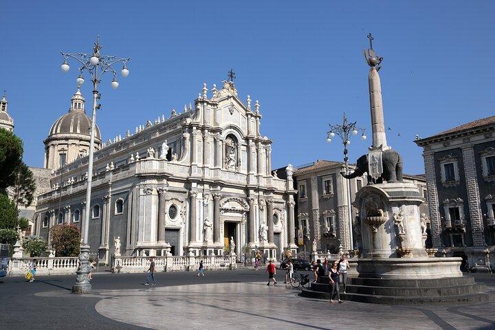 Catania Food Market Private Walking Experience from Port