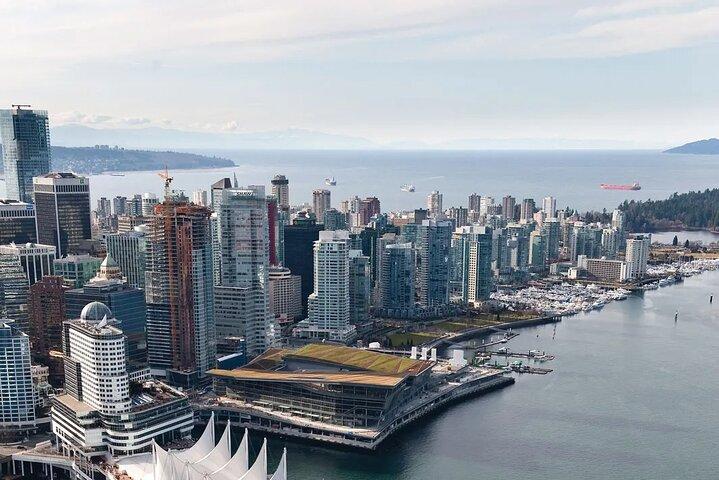 Vancouver Airport Transfer to Vancouver/Whistler (Special Offer)