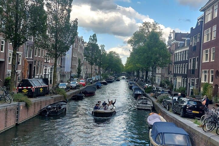 Amsterdam: Private Guided Walking Tour (French or English)