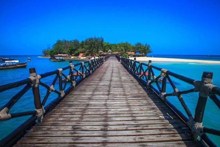 Zanzibar Stone Town, Prison Island & Spice Tour
