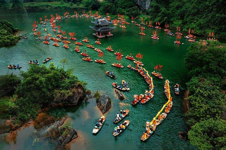 Quang Phu Cau Incense Village and Trang An Complex Full Day Tour
