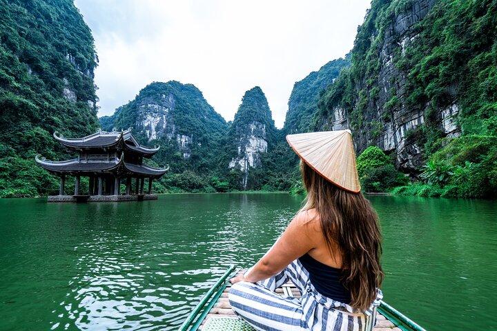 Quang Phu Cau Incense Village and Trang An Complex Full Day Tour