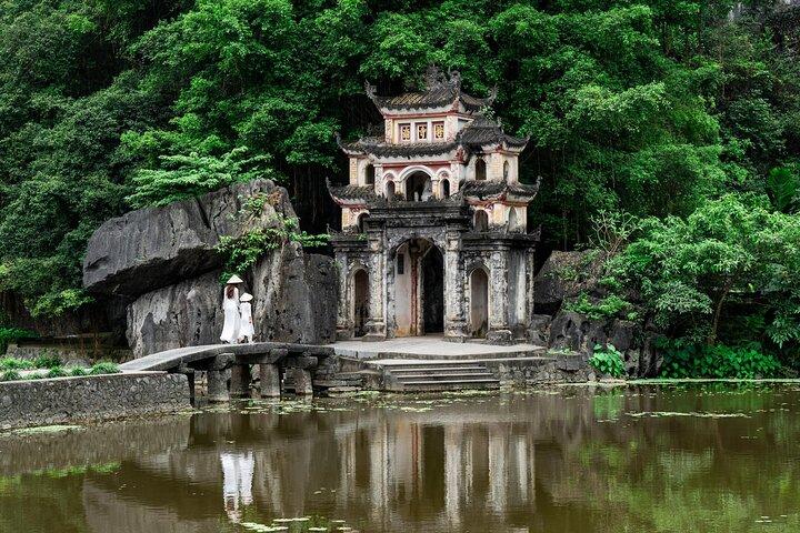 From Hanoi: Ninh Binh Highlights Day Trip with Lunch