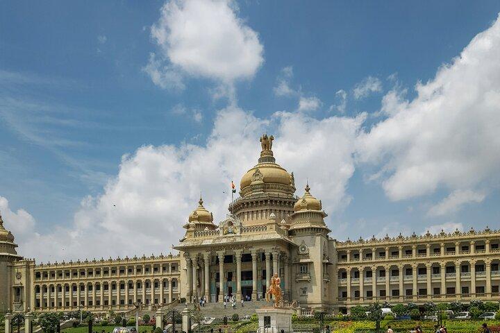 Bangalore Private City Car Tour with Guide and Lunch