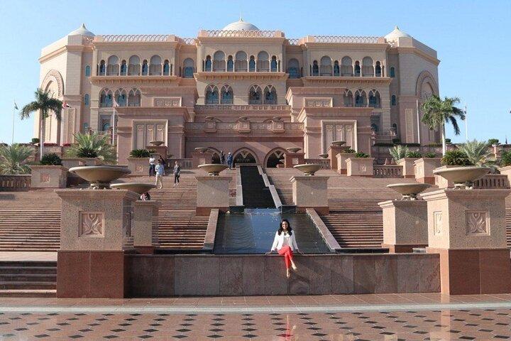 Abu Dhabi Half Day Sightseeing Tour with Transport