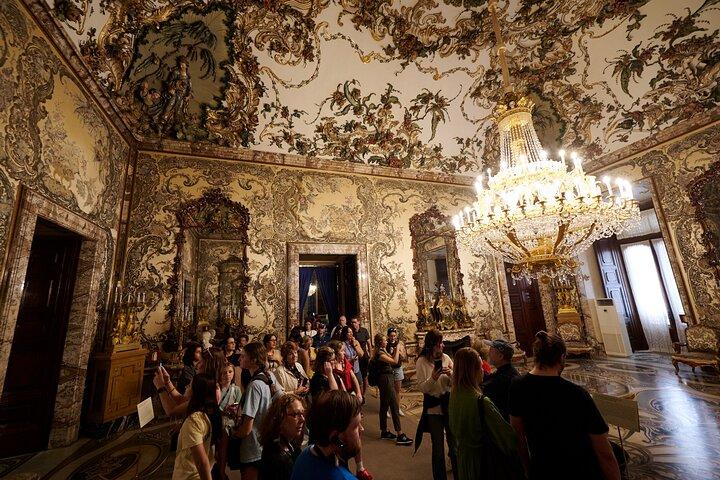 Royal Palace of Madrid Guided Tour and Flamenco Show with Tapas